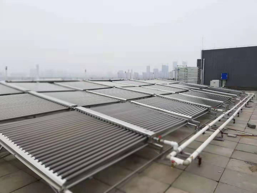 随着人们对太阳能热水器认识的提高，太阳能热水工程越来越受到重视